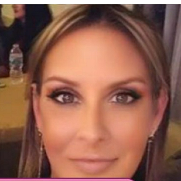 Meet your Posher, Heather - Picture 1 of 1